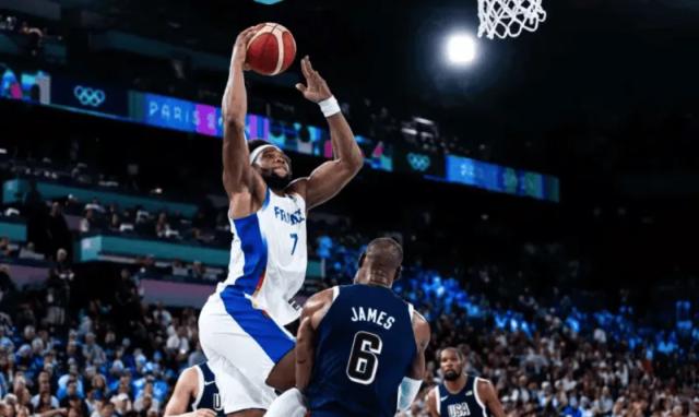 开云体育-隔扣詹姆斯闪耀巴黎奥运会！CBA名宿渴望重返NBA